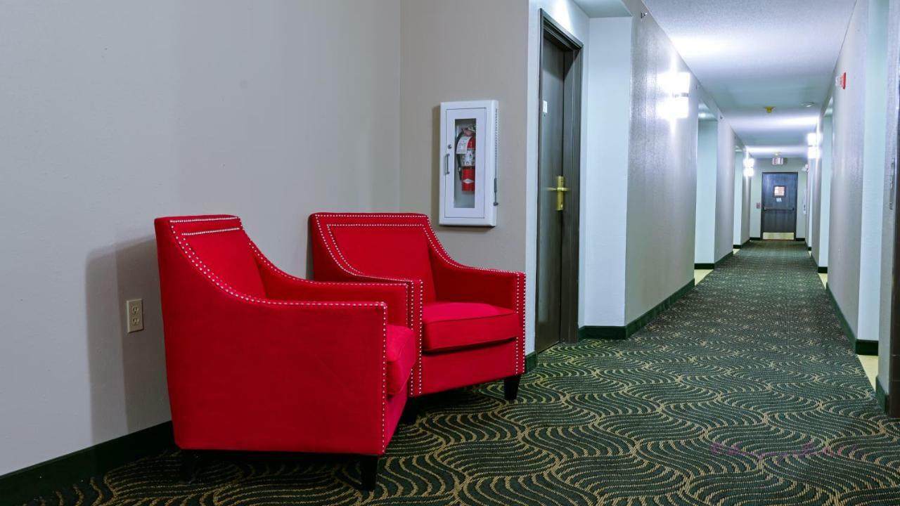 Super 8 By Wyndham High Point/Greensboro Exterior photo